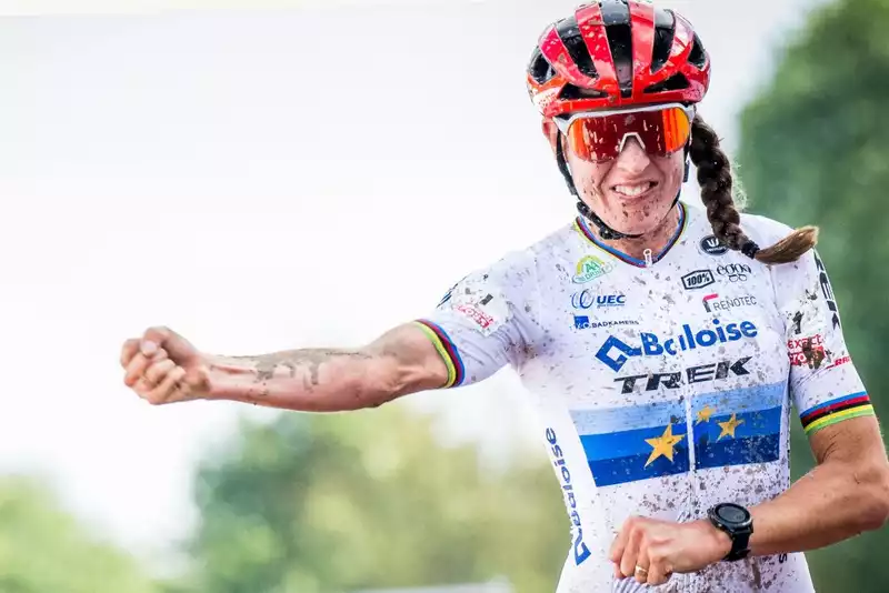 Lucinda Brand fails to defend European cyclo-cross title