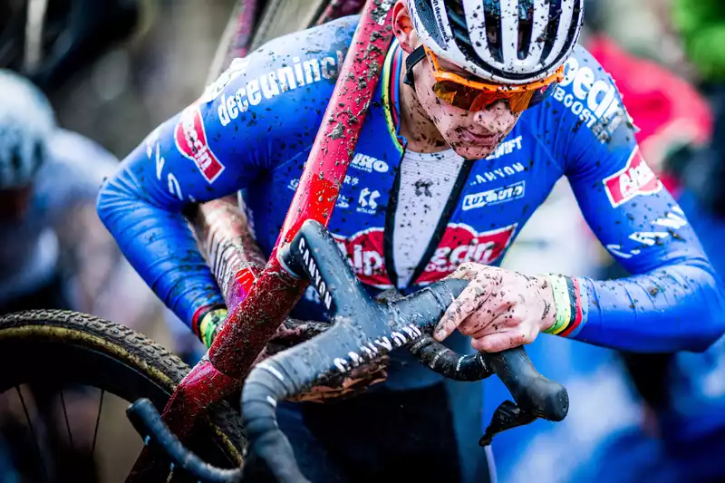 Juan Del Pole on Canyon's "Inflite" cyclocross bike in Herentals.
