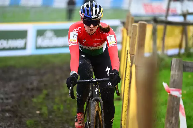 Vas recovered from his illness and focused on the World Cyclocross Championships.