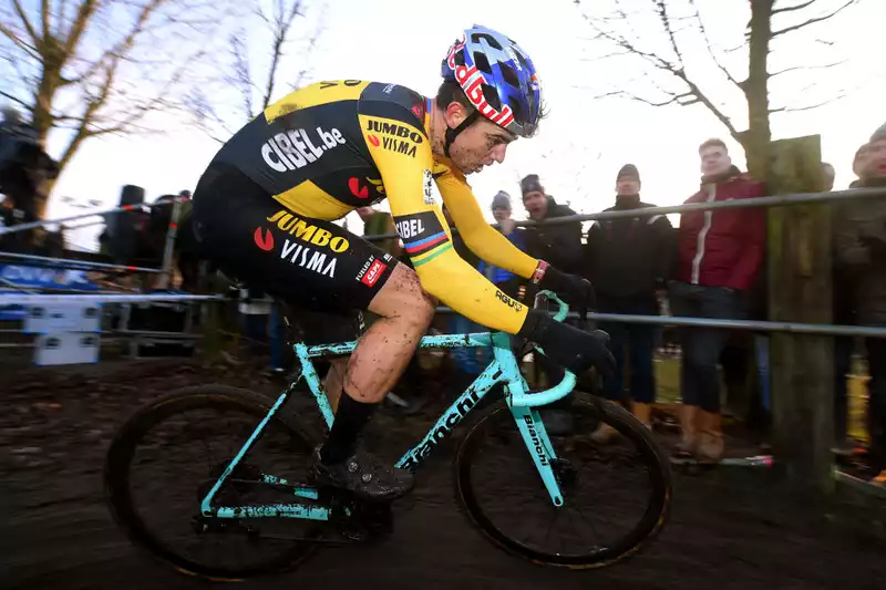 Cyclocross World Championships, Belgium's Juan Art comes from behind