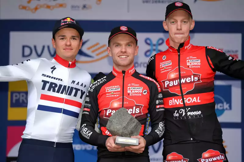 Van der Hout and Iserbyt end their battle on the bike with Van der Pol's win at Kortrijk