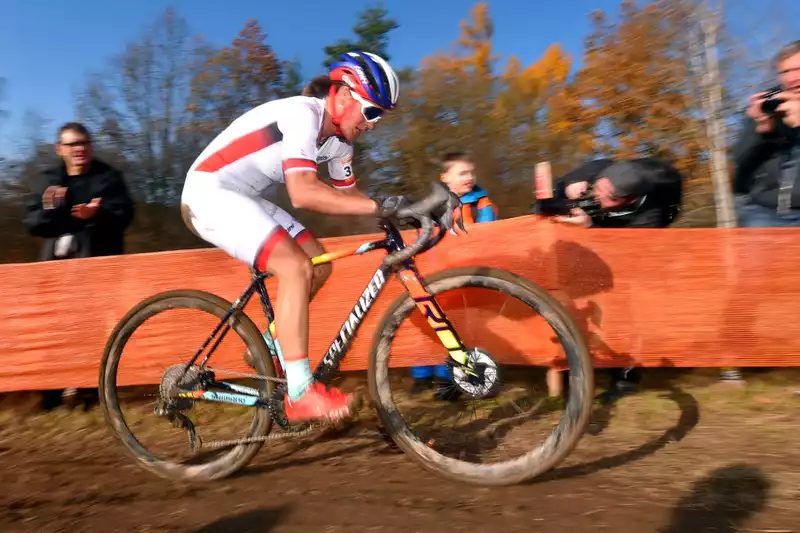 Iserbitt and Nash Head to Koksijde in First Place in Cyclocross World Cup