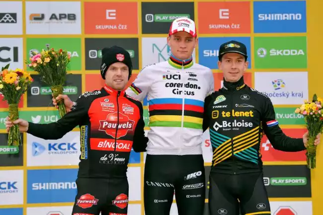 Cyclocross Round-Up: Van der Poer and Worst Show Dominance Throughout the Weekend