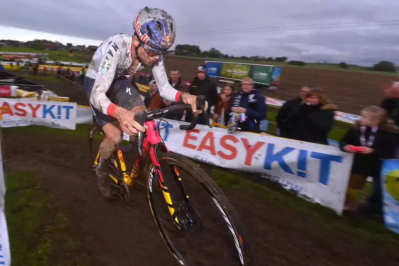 Pidcock Leads Great Britain in European Cyclocross Championships