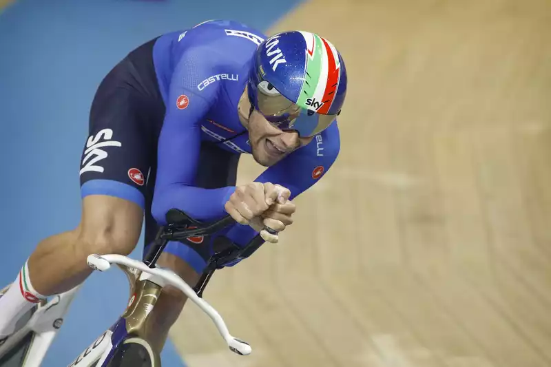 Ganna Breaks Individual Pursuit Record, Aims for Hour Record