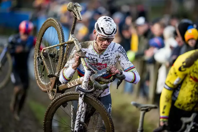 Cyclocross Race Increases Police Force Following Spectator Abuse of Mathieu van der Pol