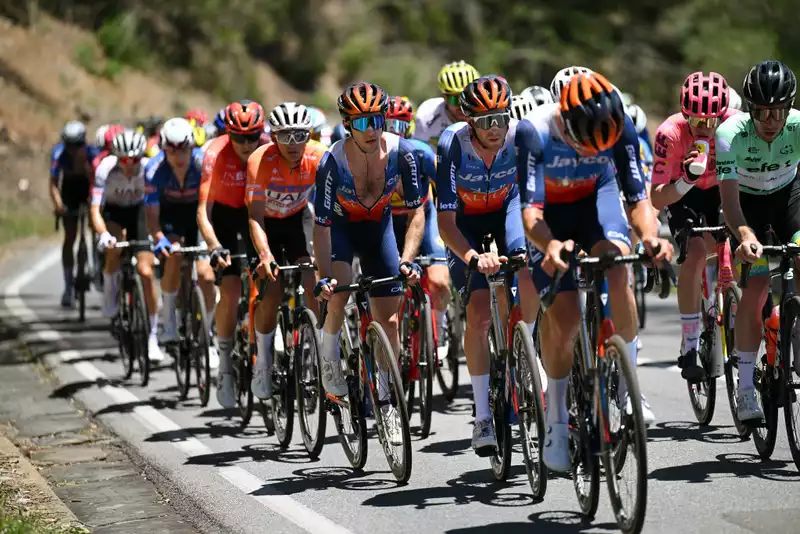 We can't let other teams race us" - Jayco Arulla, not as good as Willunga
